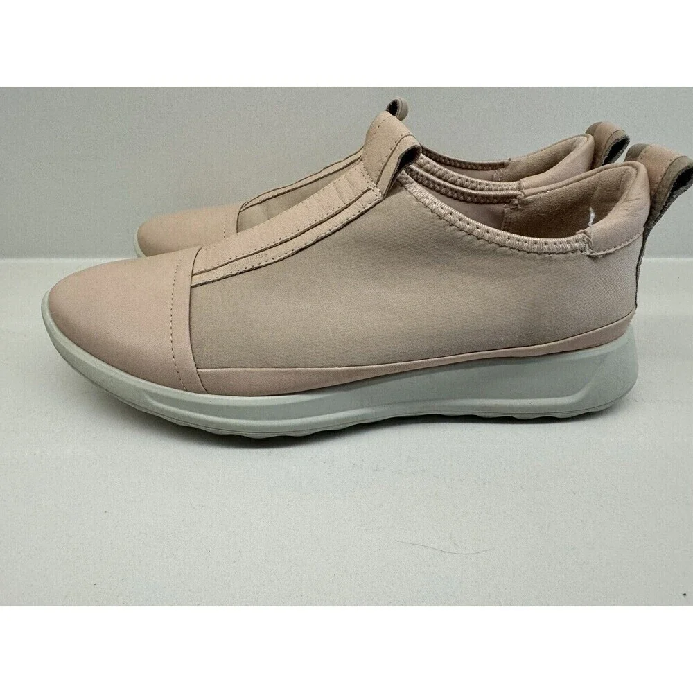 Ecco Gillian sneakers Rose Dust blush Women's Comfort slip on Sneaker - US 8